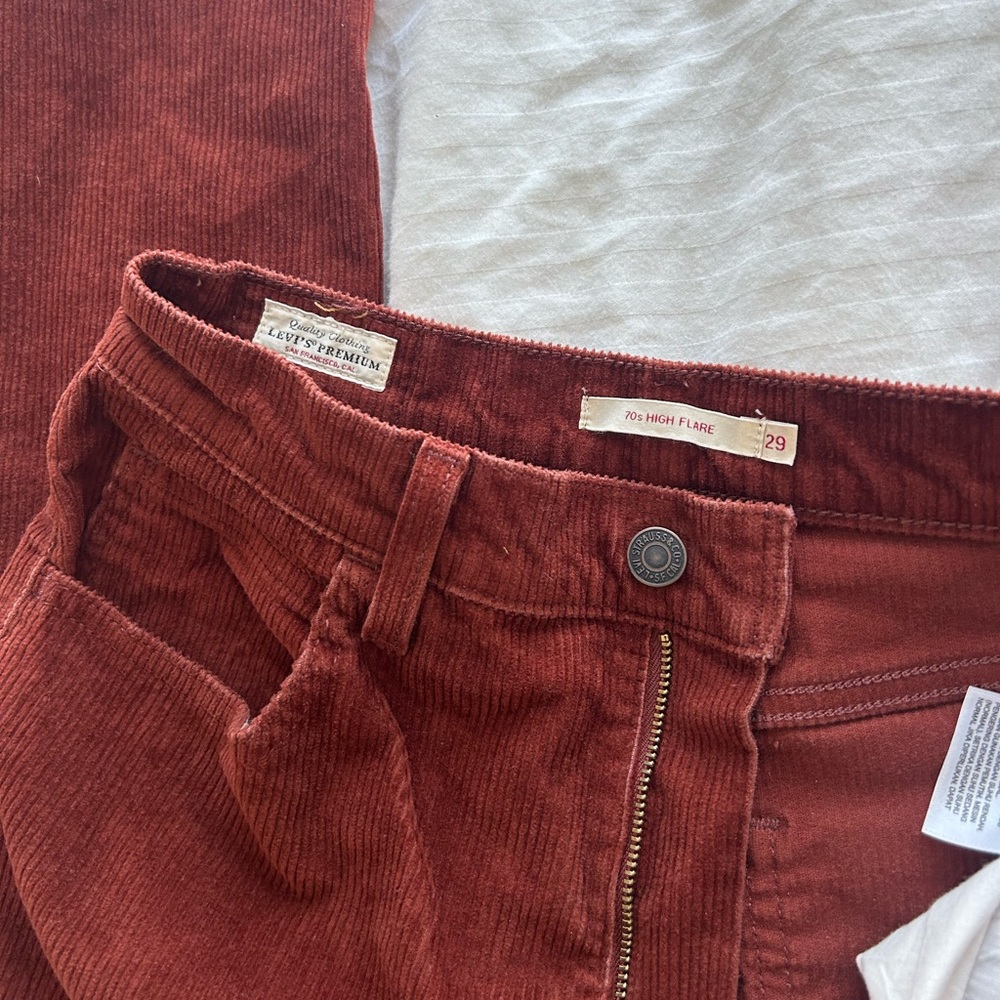 NWOT Levis 70'S HIGH RISE FLARE CORDUROY WOMEN'S JEANS - copy